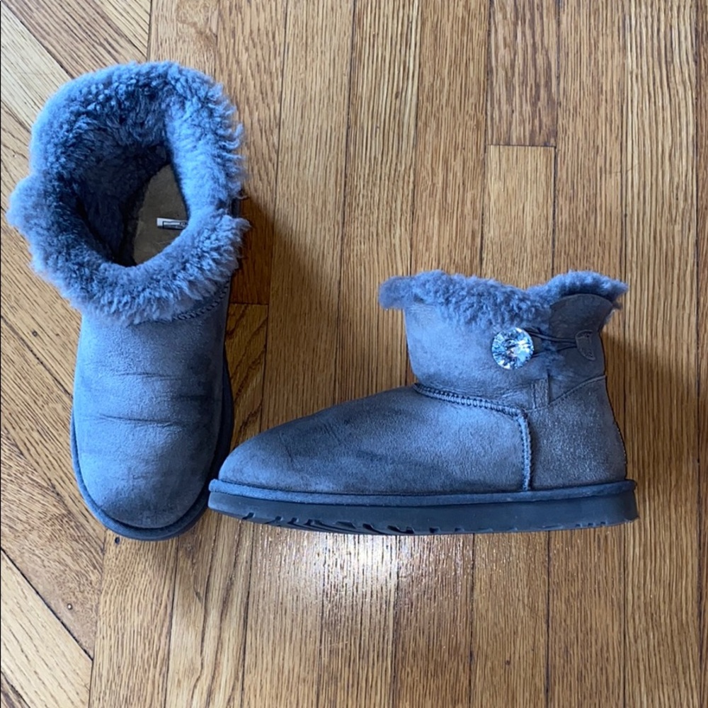 Ugg Bailey Button Mini Bling Grey 8 Rhinestones